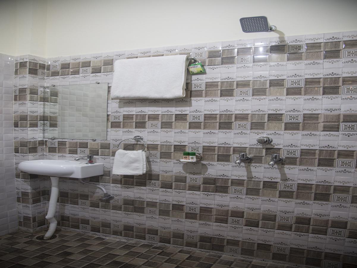 Oyo 9123 Baghban Residency Hotel Gwalior Luaran gambar